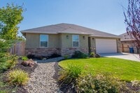 Building Photo - Newer Home for Rent in North Redding CA | $500 Off, Solar, Garage, Near I-5