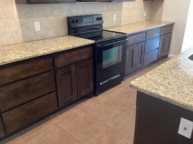 Building Photo - 11217 NW 102nd St