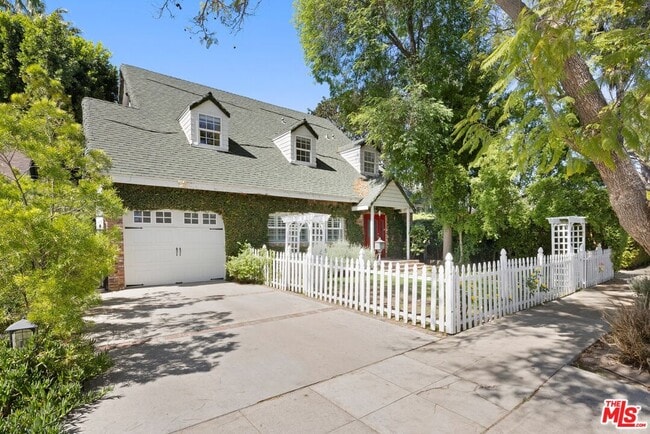 Building Photo - 4309 Gentry Ave