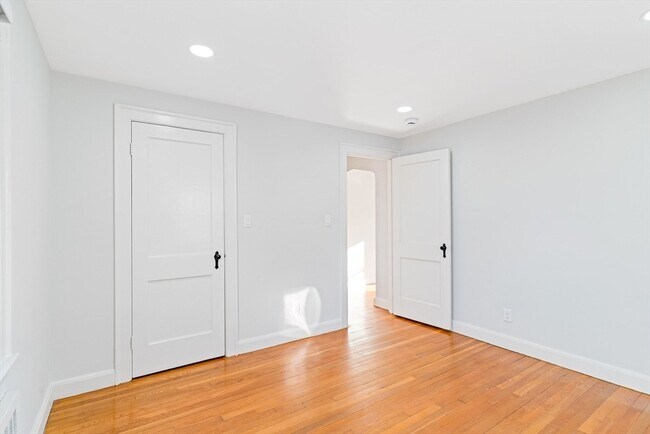 Building Photo - 126 Washington Ave