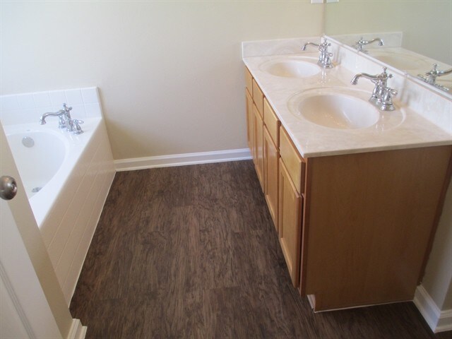 Building Photo - 2438 Tyson Lake Dr