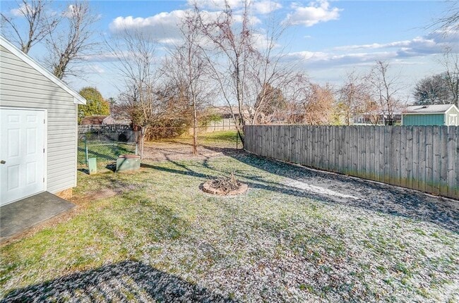 Building Photo - 4825 Flagstone Ct