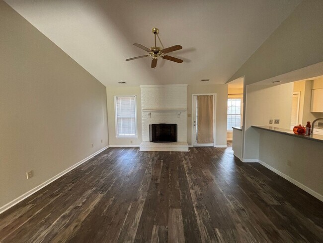 Building Photo - 5405 Beretta Way