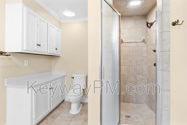 Building Photo - 4851 Appletree Ct
