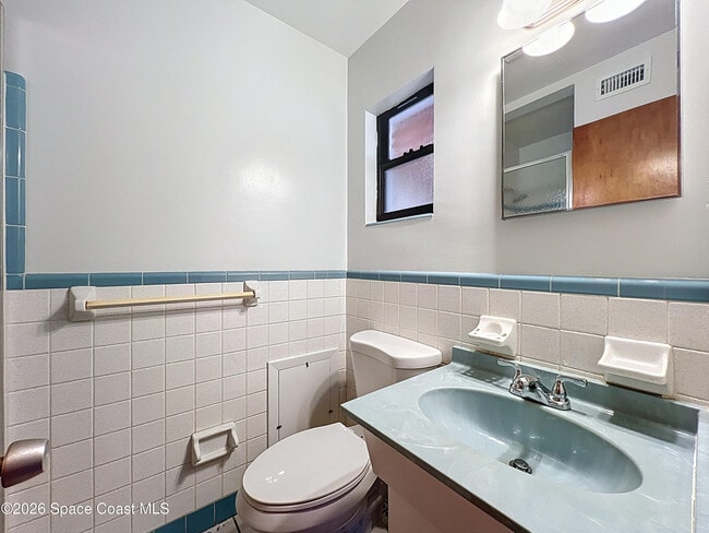 Building Photo - 260 Sabal Ave