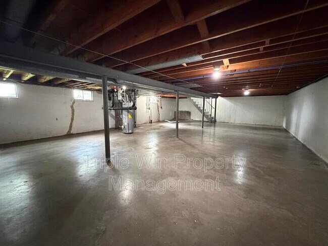 Building Photo - 1664 Talisman Ln