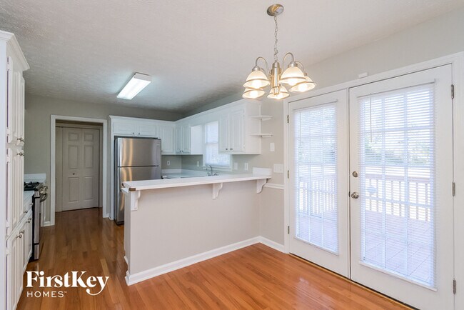 Building Photo - 6391 Flat Rock Dr