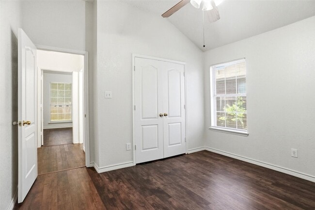 Building Photo - 7103 Greenspoint Dr