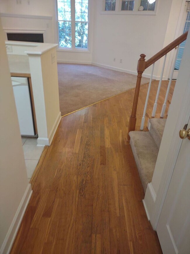 Building Photo - Lovely 2 Bedroom House | Great Location!