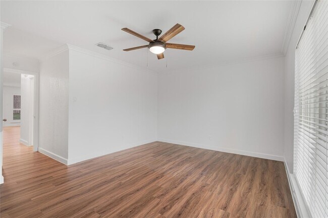 Building Photo - 8000 Manassas Dr