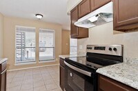 Building Photo - 8117 Foxfire Ln