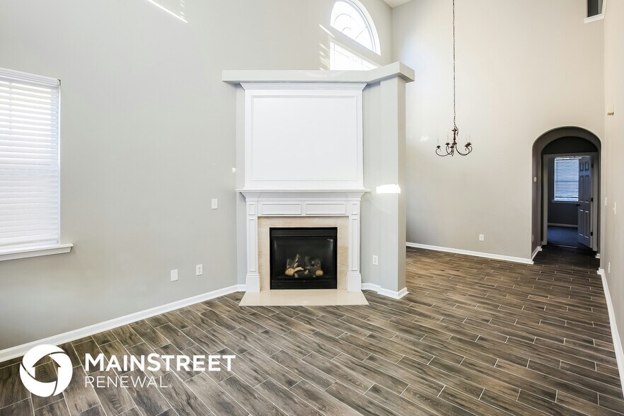 Building Photo - 4724 Abercromby St