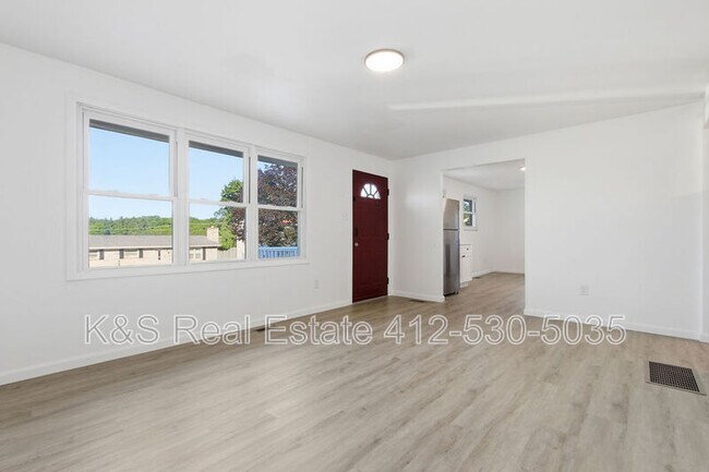 Building Photo - 29 Janyce Dr