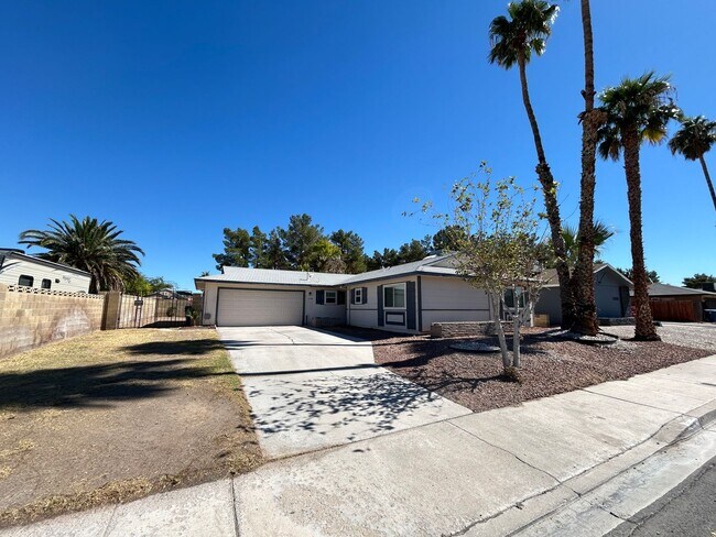 Primary Photo - Upgraded Single Story Home No HOA!