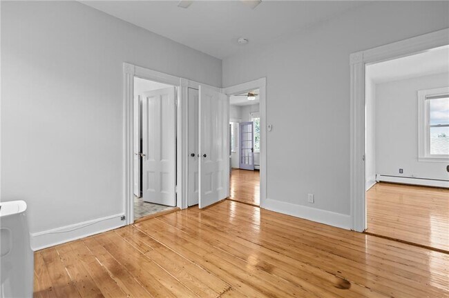 Building Photo - 39 Evergreen St