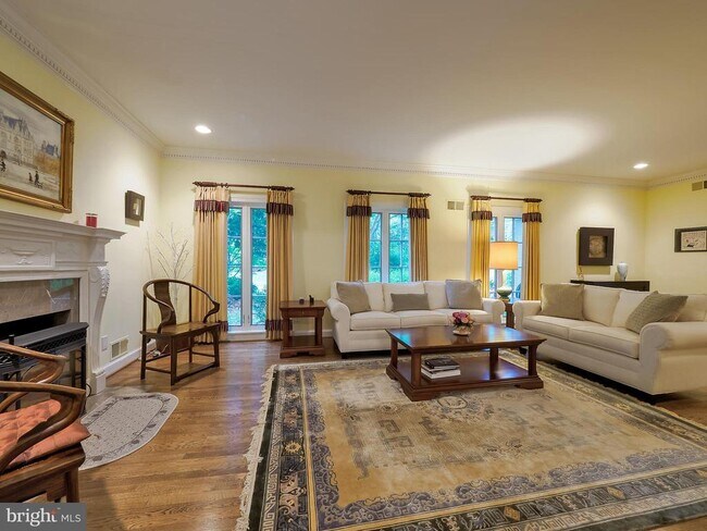 Building Photo - 6513 Kenhill Rd