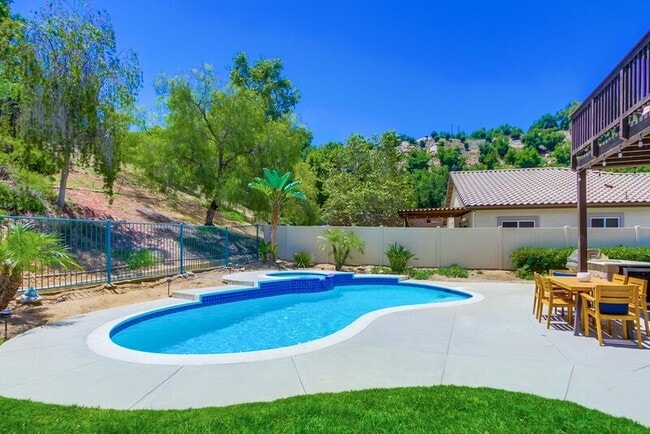 Building Photo - 3207 Meadow Side Pl
