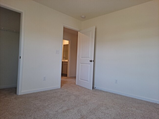 Building Photo - 7215 Jumping Jack Ln