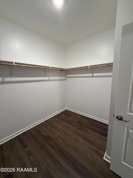 Building Photo - 401 Eastwood Dr