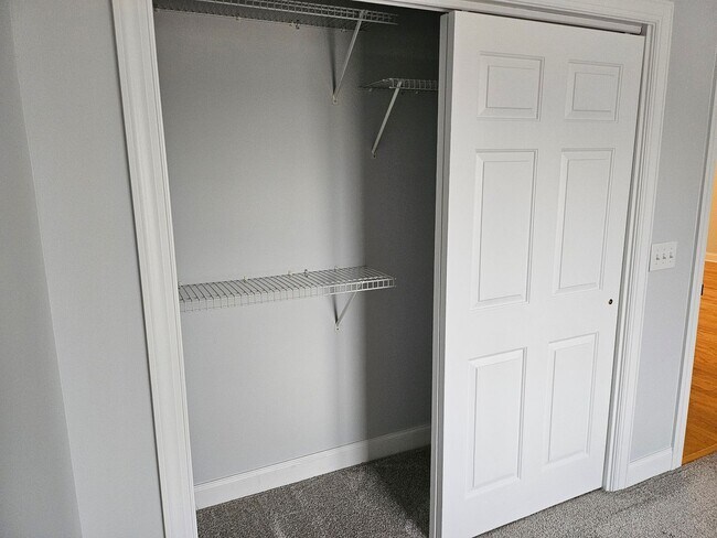 Building Photo - Southport - 3bedroom, 2 bath Townhouse