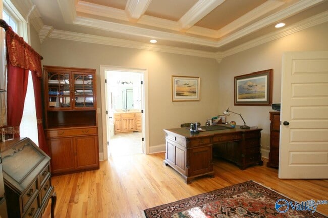 Building Photo - 27 Carriage Hill