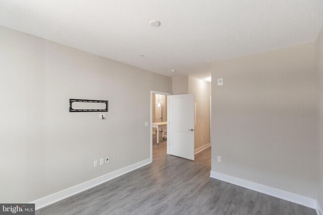 Building Photo - 145 Riverhaven Dr