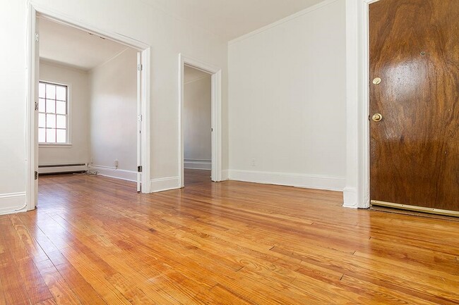 Building Photo - 154 W 29th St