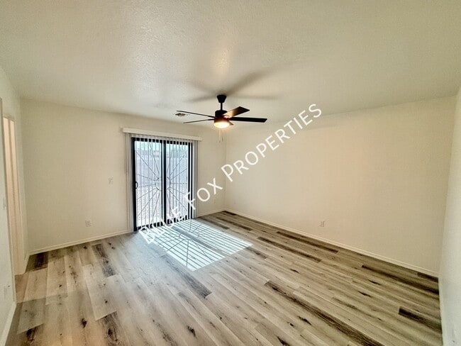 Building Photo - 5369 S Waterloo Ln
