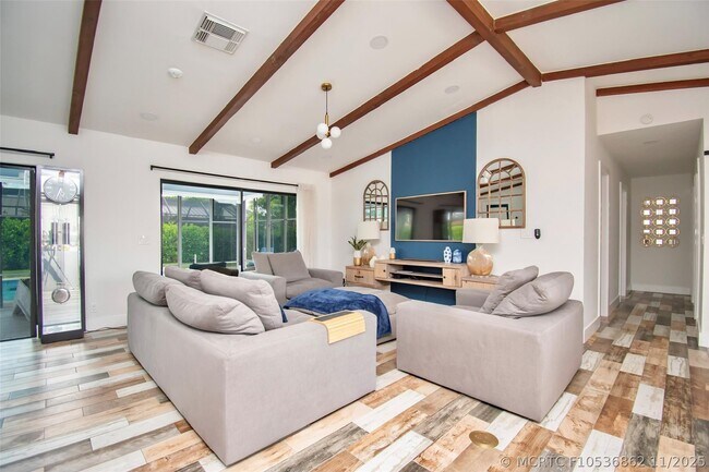 Building Photo - 6557 Country Wood Way