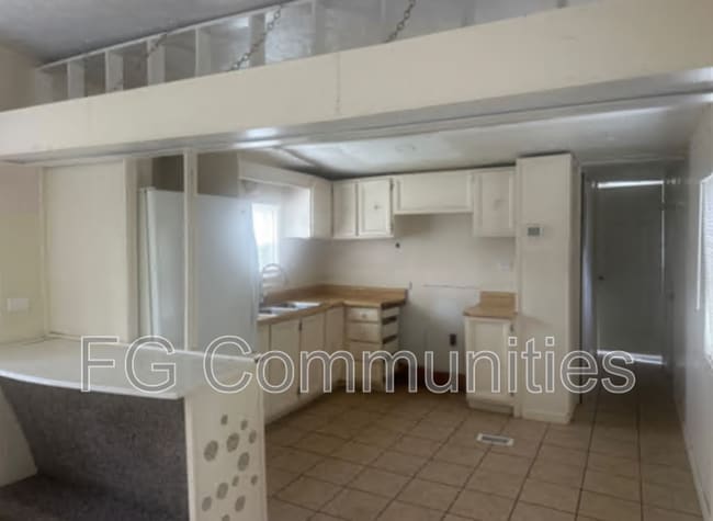 Building Photo - 23 Country Village Dr