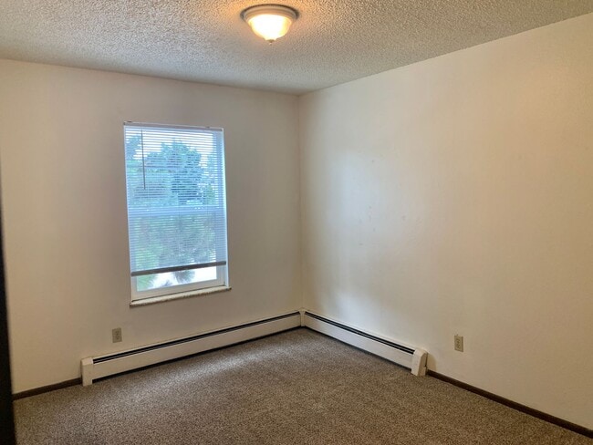 Building Photo - Great 3 Bedroom 1 Bath in Loveland!