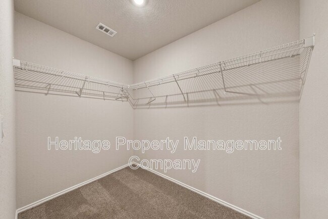 Building Photo - 8718 Broad Wing Dr
