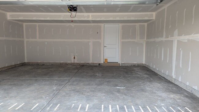 Building Photo - 1085 Atterberg Rd