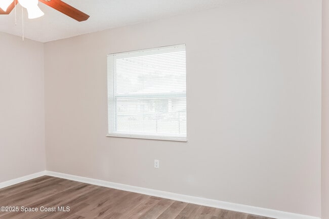 Building Photo - 542 Ortega St SE