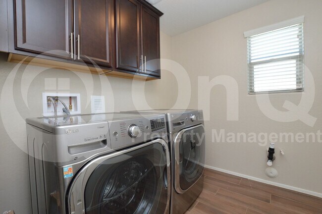 Building Photo - 9677 W Fallen Leaf Ln