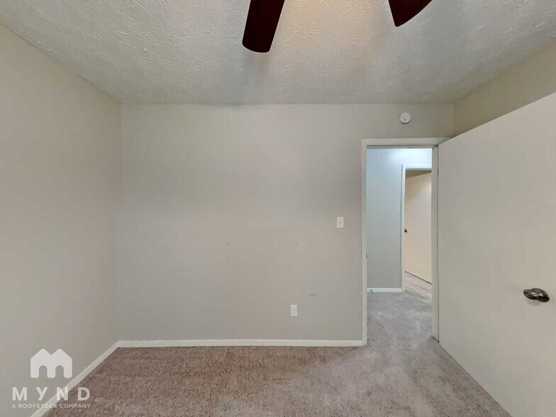Building Photo - 429 Sherwood Cir