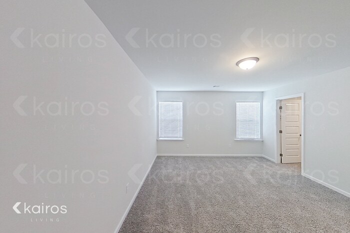 Building Photo - 205 Redwood Ct