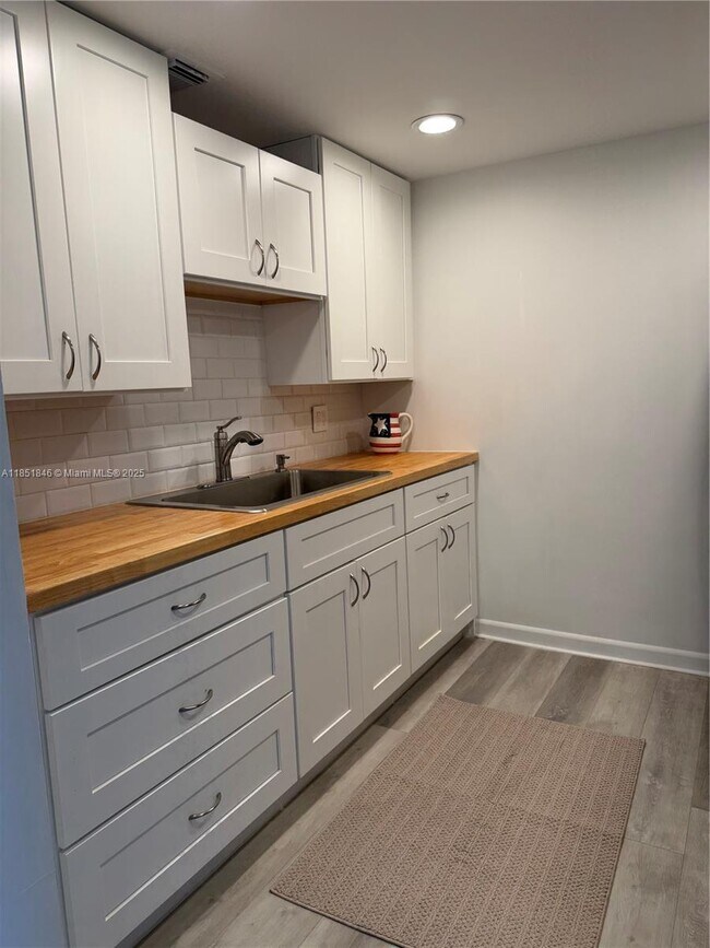 Building Photo - 801 SW 133rd Terrace