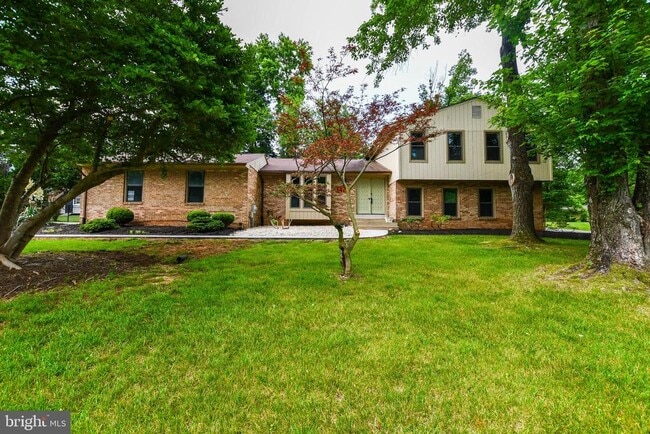 Primary Photo - 1423 Albert Dr