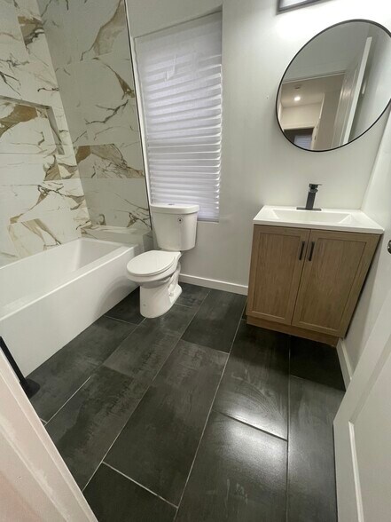 Building Photo - 2808 N Taylor St