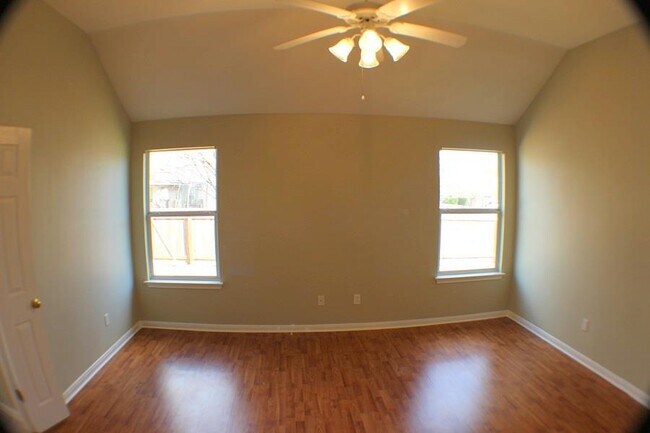 Building Photo - 2200 Bakers Way