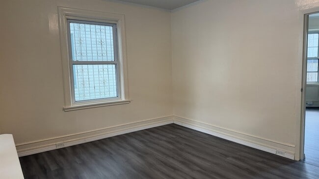 Building Photo - 2521 John F. Kennedy Blvd