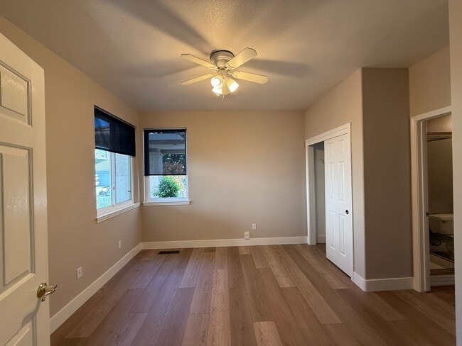 Building Photo - 413 Redrock Way