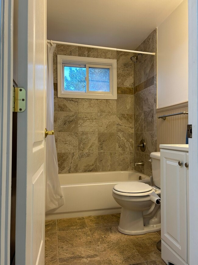 Building Photo - 708 Flintlock Dr