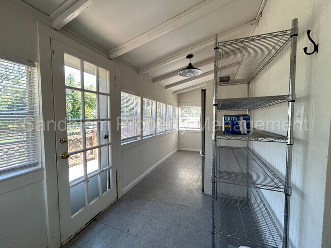 Building Photo - FOR LEASE | University of Tulsa | Availabl...