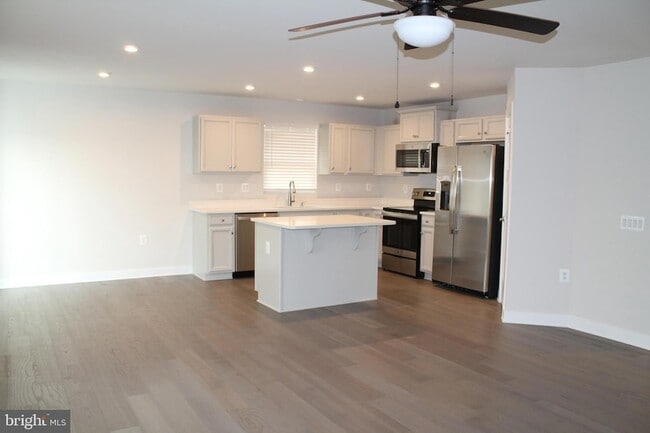 Building Photo - 8946 Penrith Dr