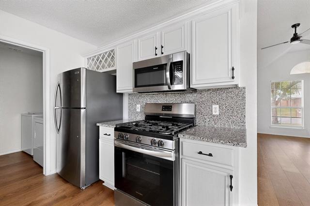 Building Photo - 2864 Hampshire Ln