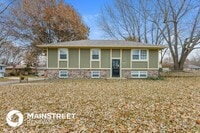 Building Photo - 504 SW Shamrock Pl