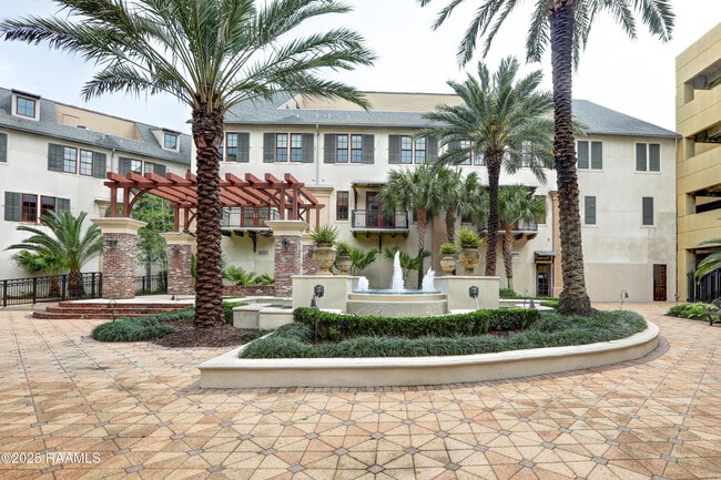 Building Photo - 605 Silverstone Rd