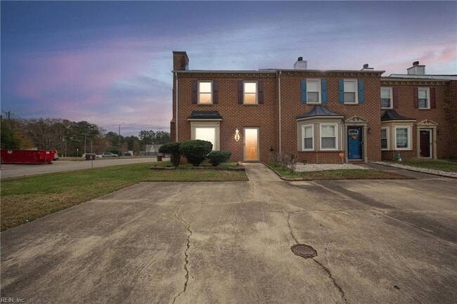 Primary Photo - 725 Mill Landing Rd